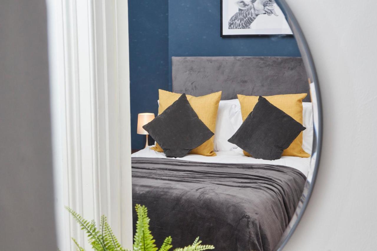5 Bed House In Leamington Spa Perfect For Contractors With 7 Beds By Purestay - 14 Night Min! Exteriör bild