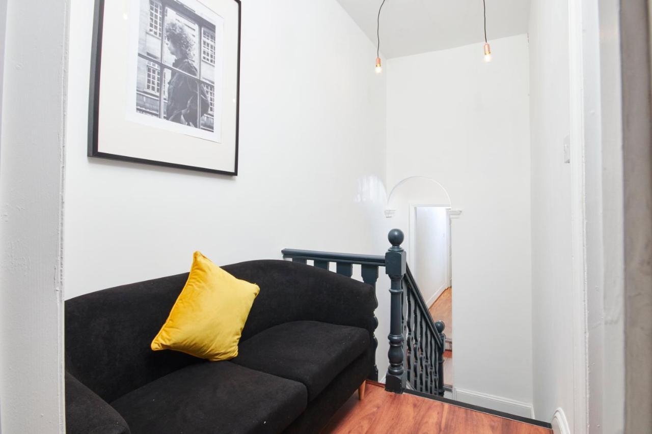 5 Bed House In Leamington Spa Perfect For Contractors With 7 Beds By Purestay - 14 Night Min! Exteriör bild