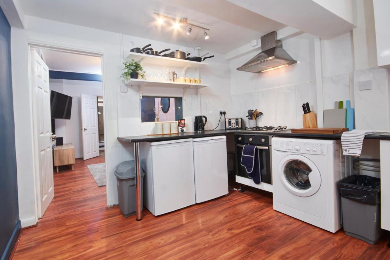 5 Bed House In Leamington Spa Perfect For Contractors With 7 Beds By Purestay - 14 Night Min! Exteriör bild
