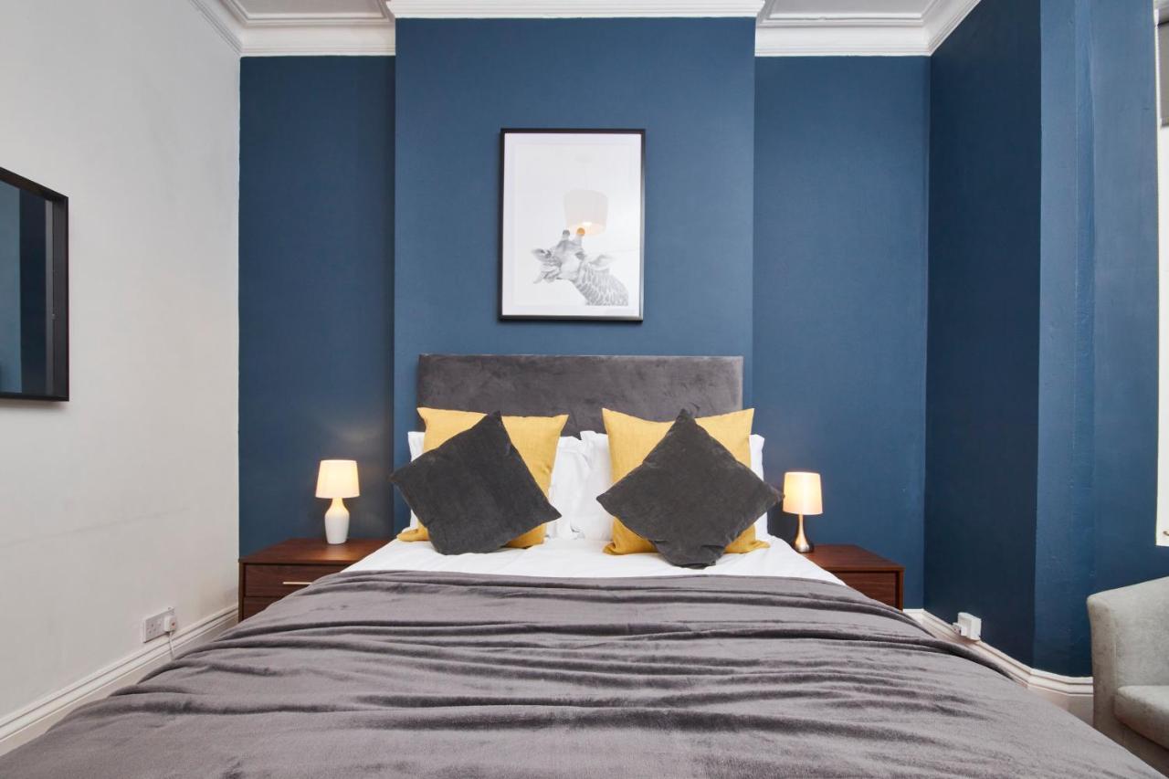 5 Bed House In Leamington Spa Perfect For Contractors With 7 Beds By Purestay - 14 Night Min! Exteriör bild