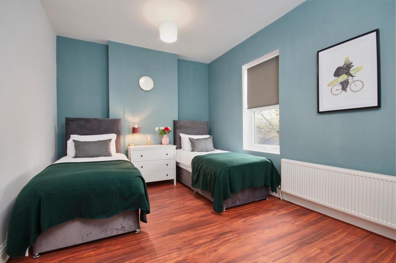 5 Bed House In Leamington Spa Perfect For Contractors With 7 Beds By Purestay - 14 Night Min! Exteriör bild