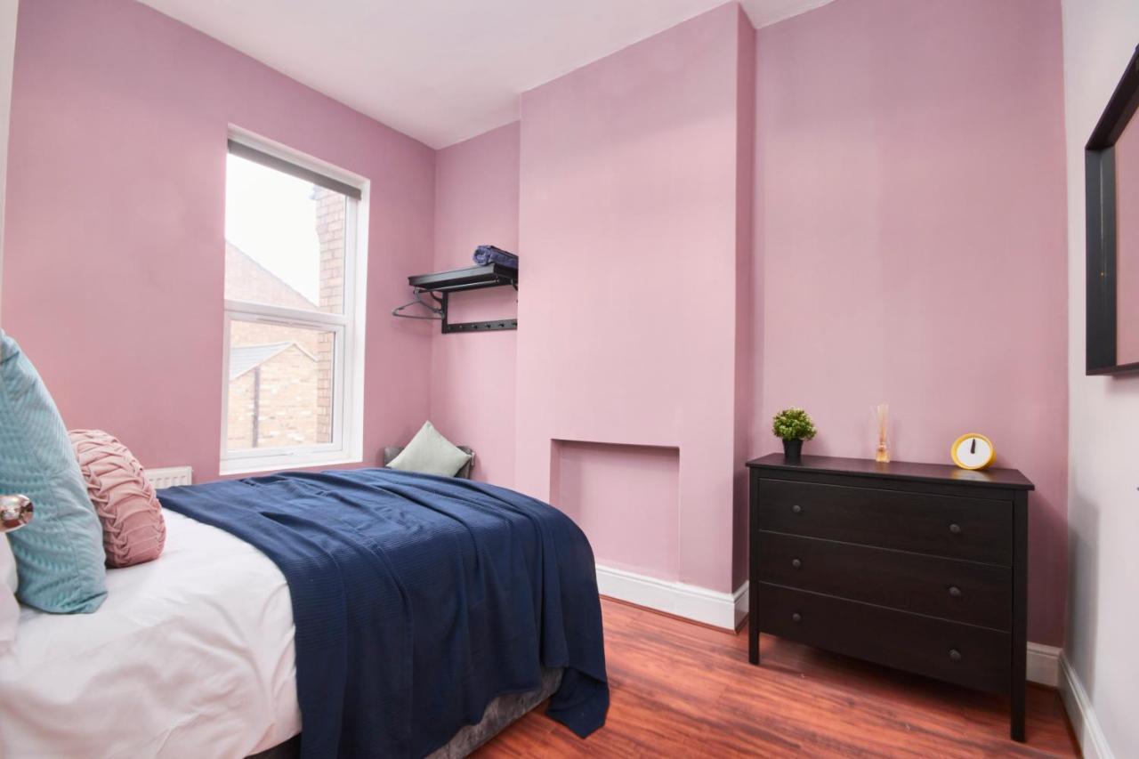 5 Bed House In Leamington Spa Perfect For Contractors With 7 Beds By Purestay - 14 Night Min! Exteriör bild
